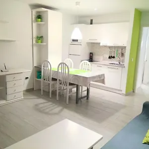 https://pistachio-2.in-canary-islands.com